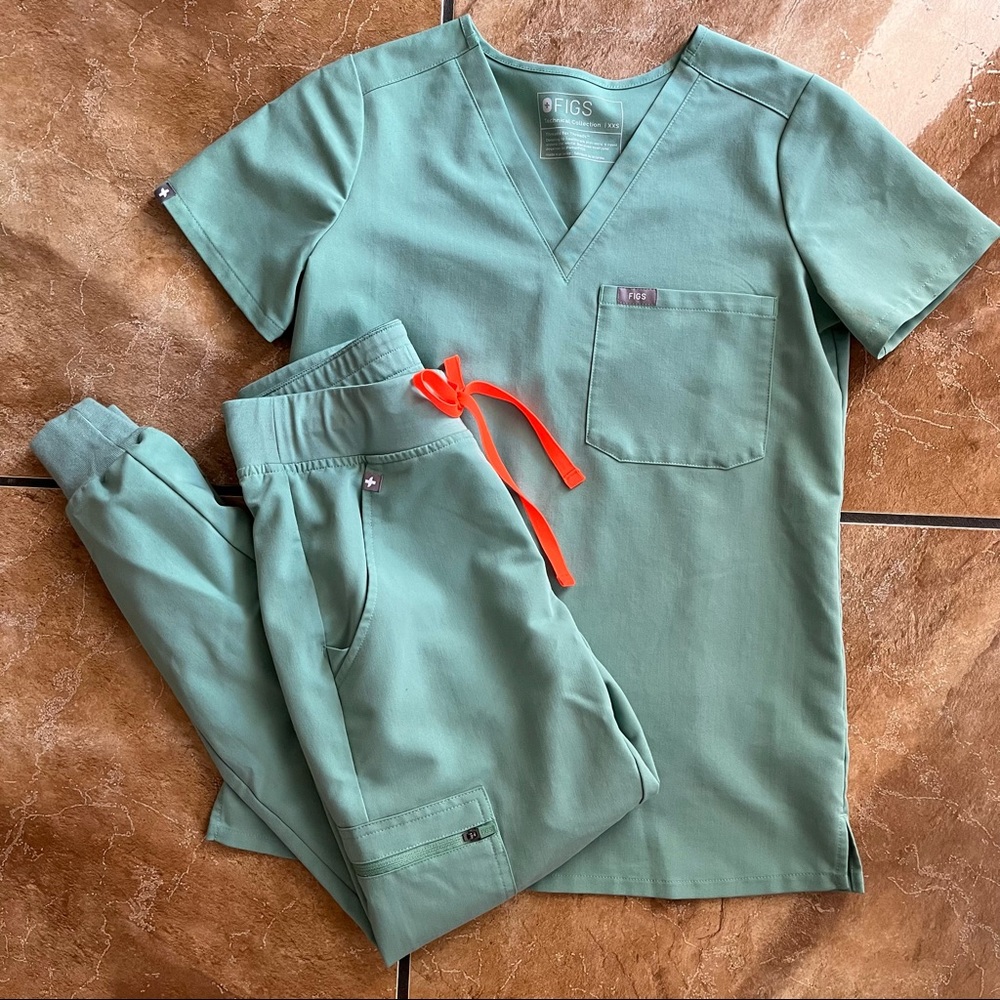 Figs Scrubs Jade XXSP Catarina Top Zamora Joggers Set
